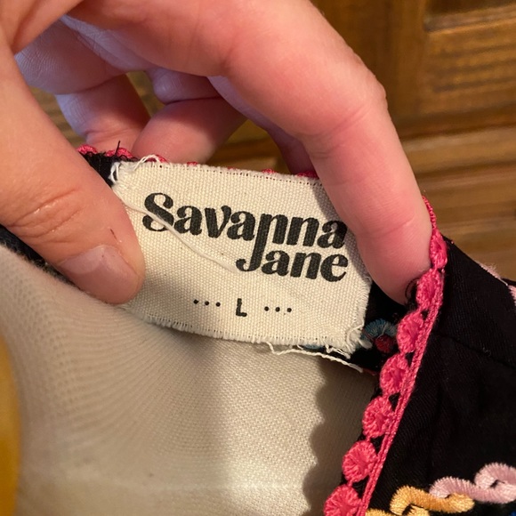Savannah Jane L sleeveless embroidered top - Picture 4 of 4